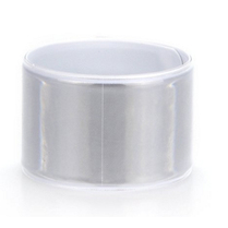 Reflexní náramek 34 cm bílý