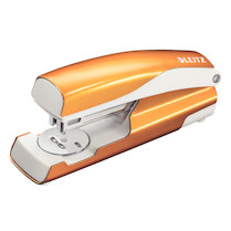 Sešívačka Leitz WOW 5502 oranžová